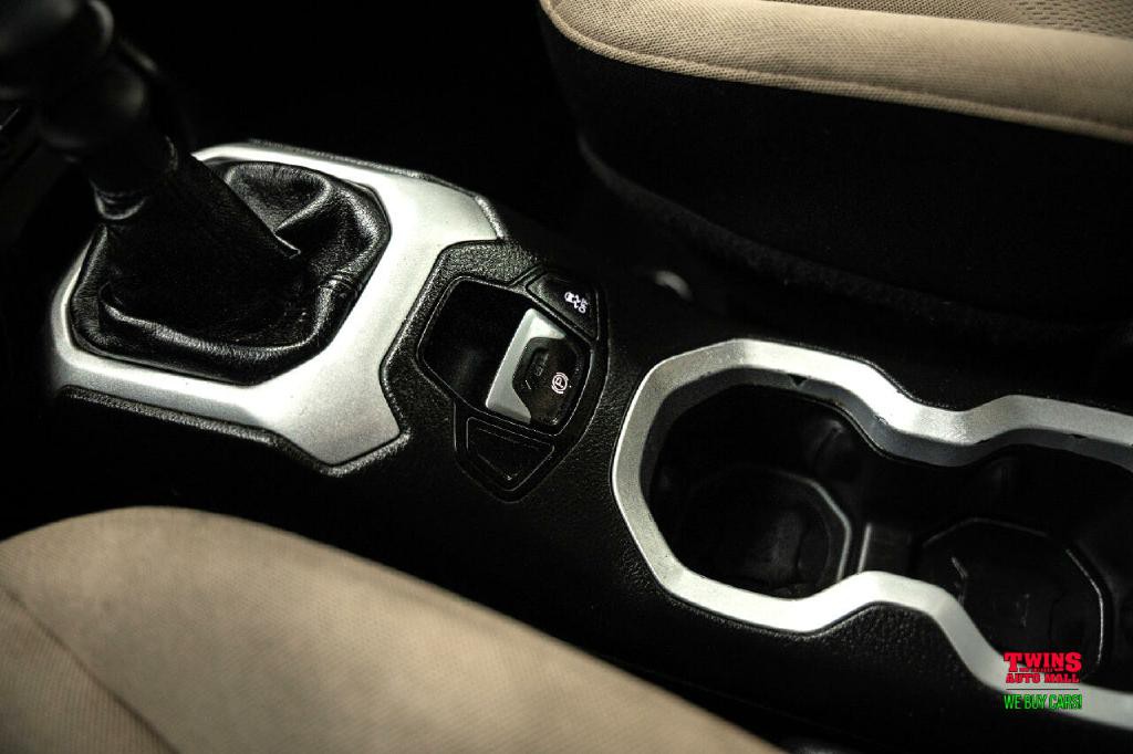 2015 Jeep Renegade Image 20