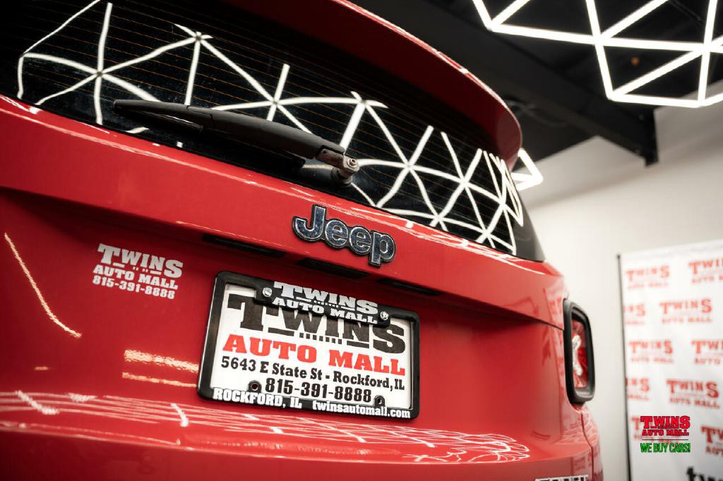 2015 Jeep Renegade Image 28