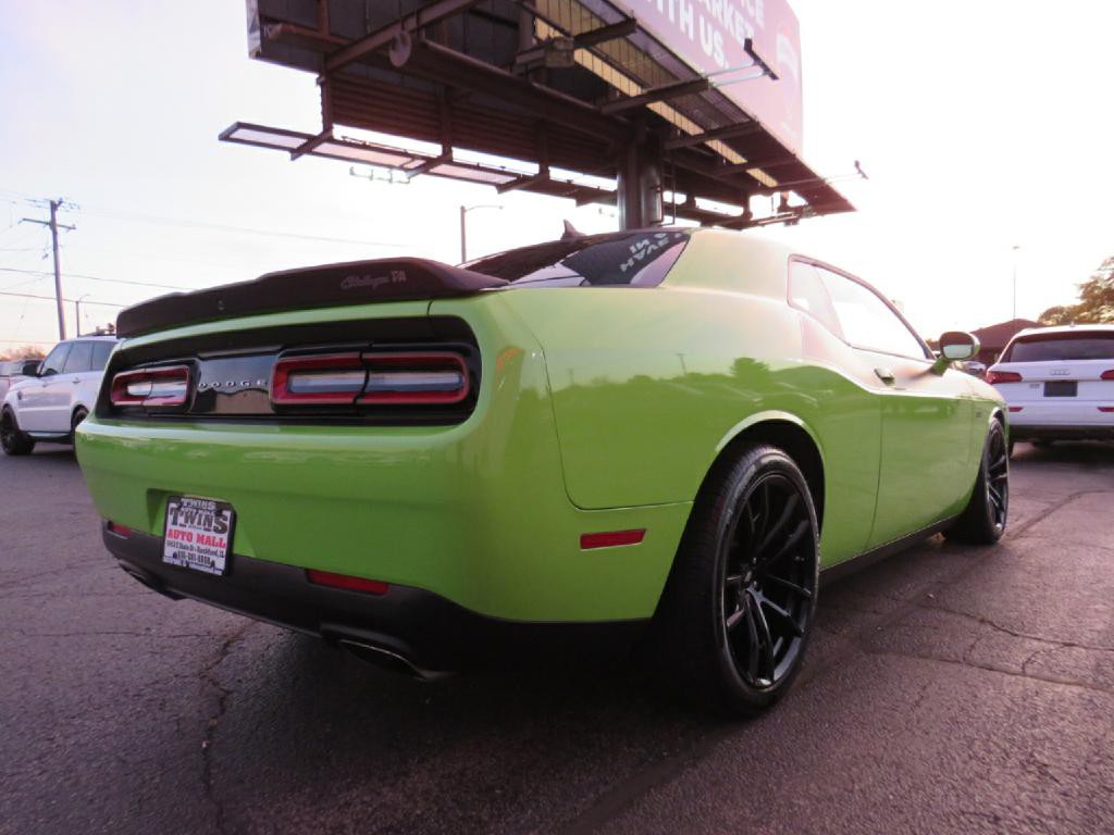 2023 Dodge Challenger Image 8