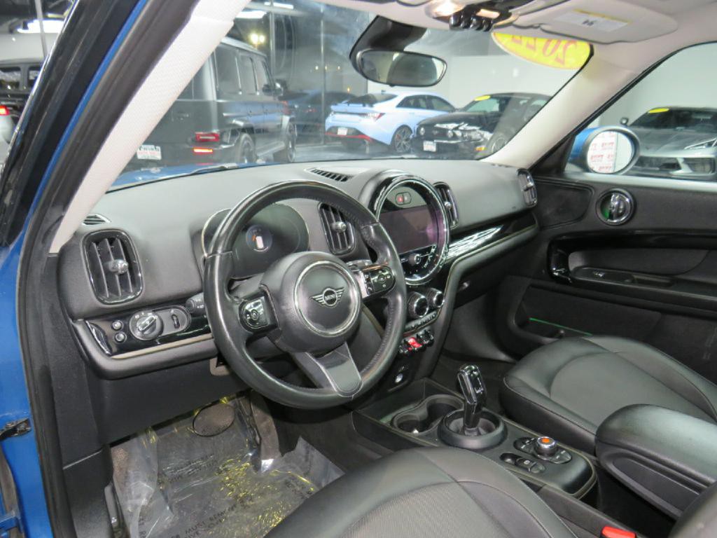 2022 MINI Countryman Image 16