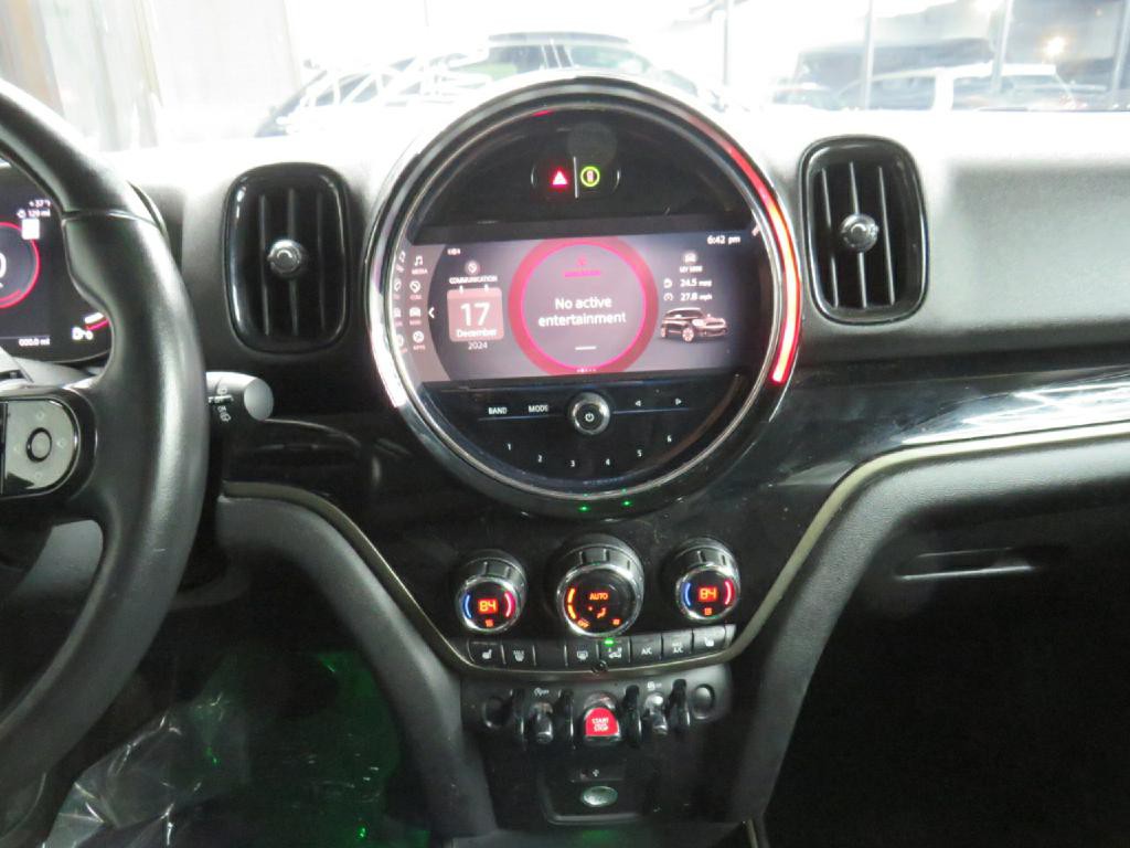2022 MINI Countryman Image 23