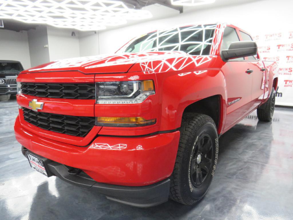 2018 Chevrolet Silverado 1500 Image 2