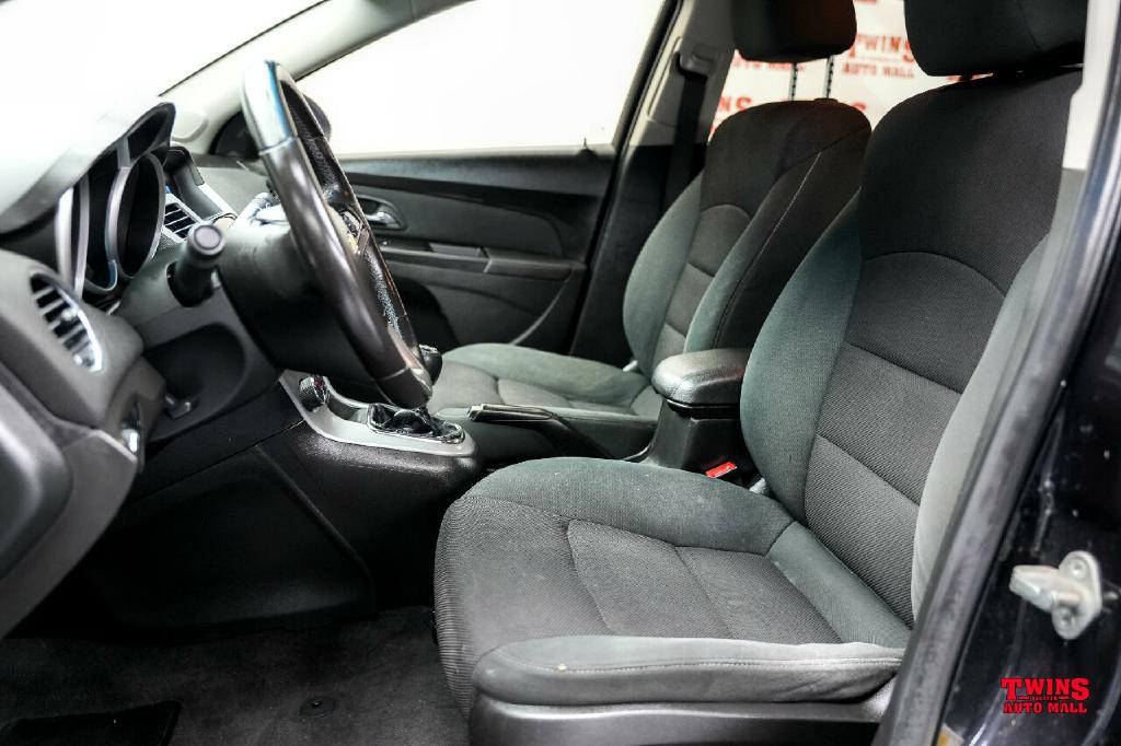 2012 Chevrolet Cruze Image 12