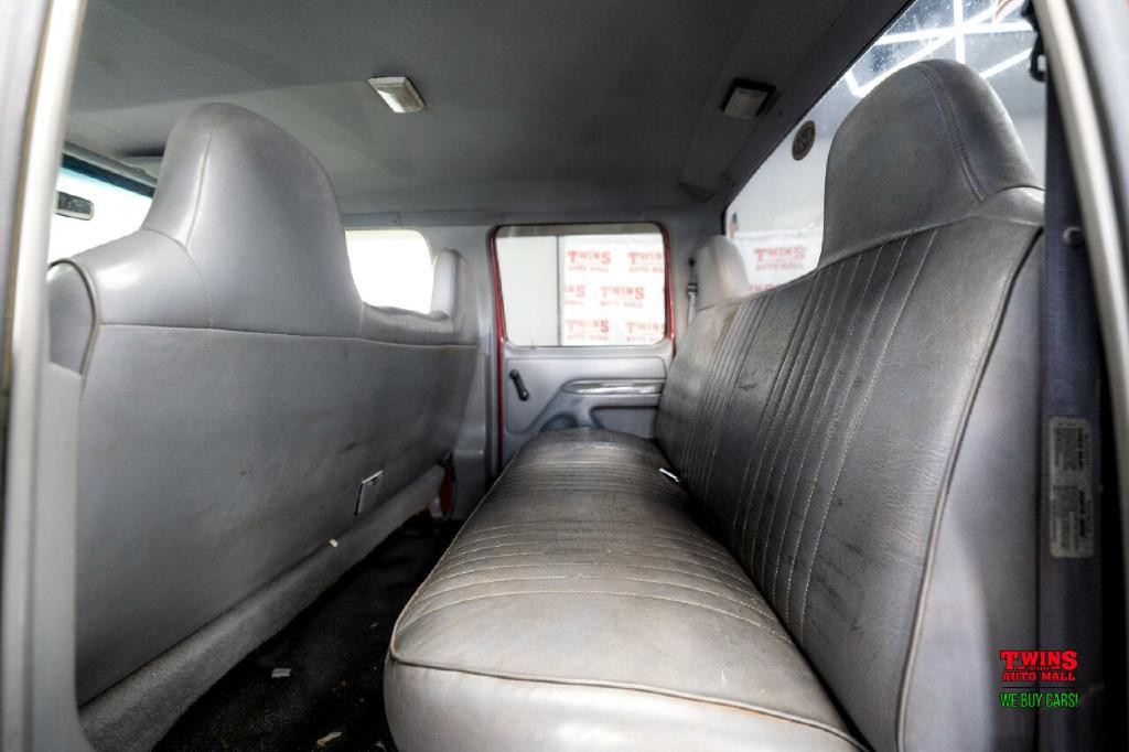 1997 Ford F-350 Image 11