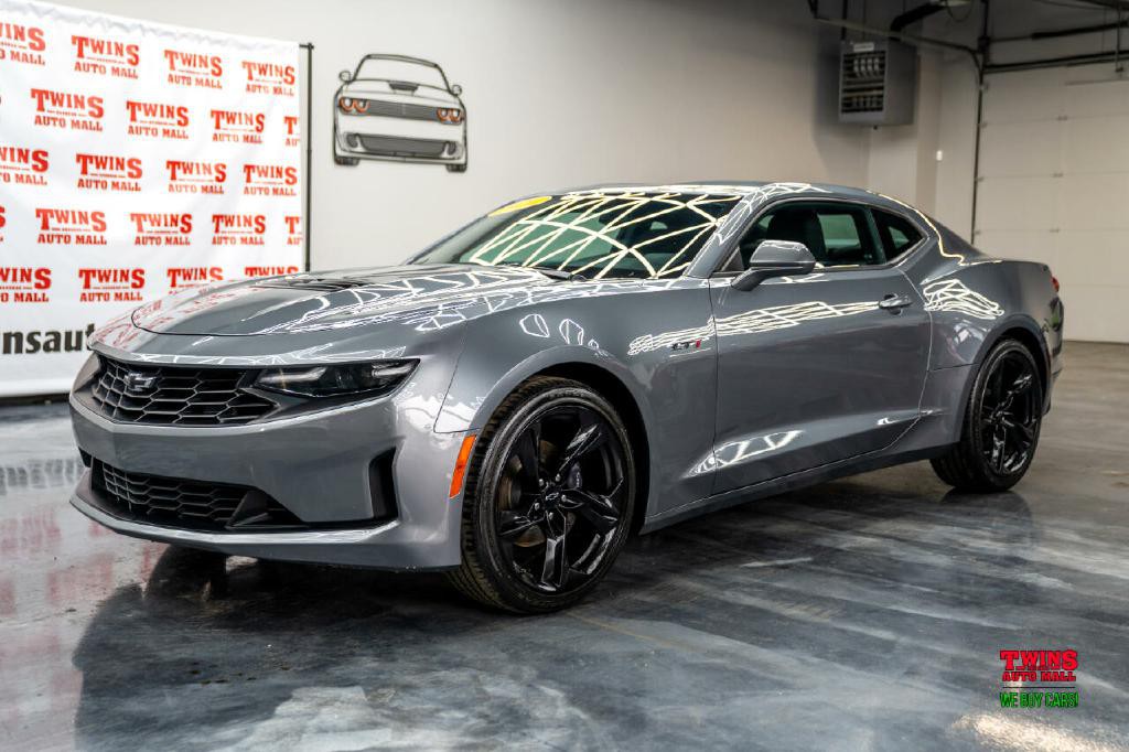 2020 Chevrolet Camaro Image 2