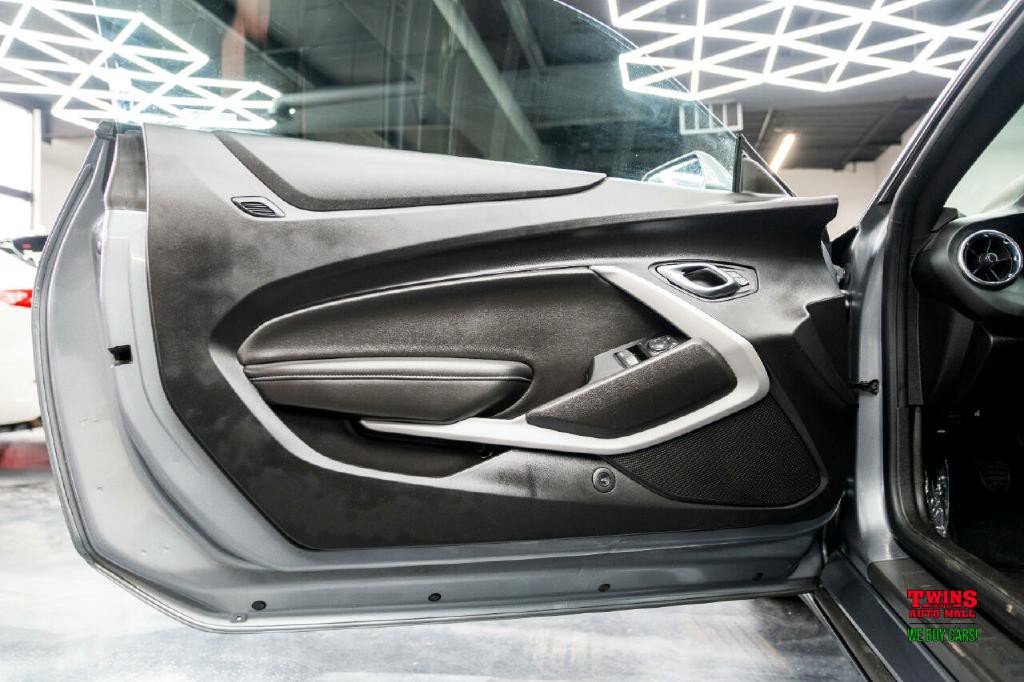2020 Chevrolet Camaro Image 14