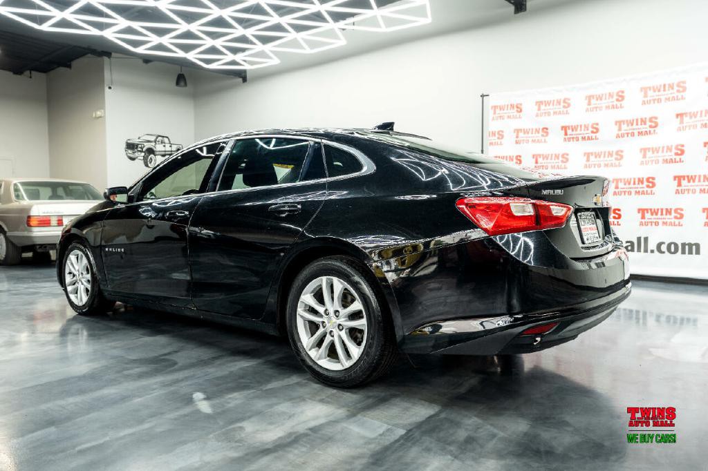 2017 Chevrolet Malibu Image 4