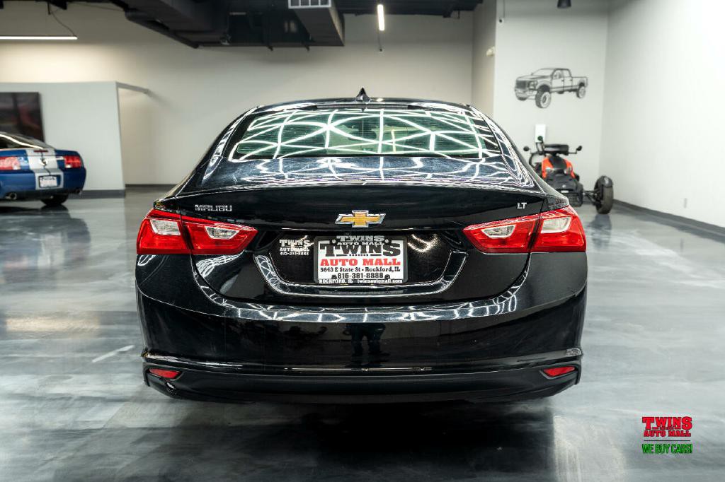 2017 Chevrolet Malibu Image 5