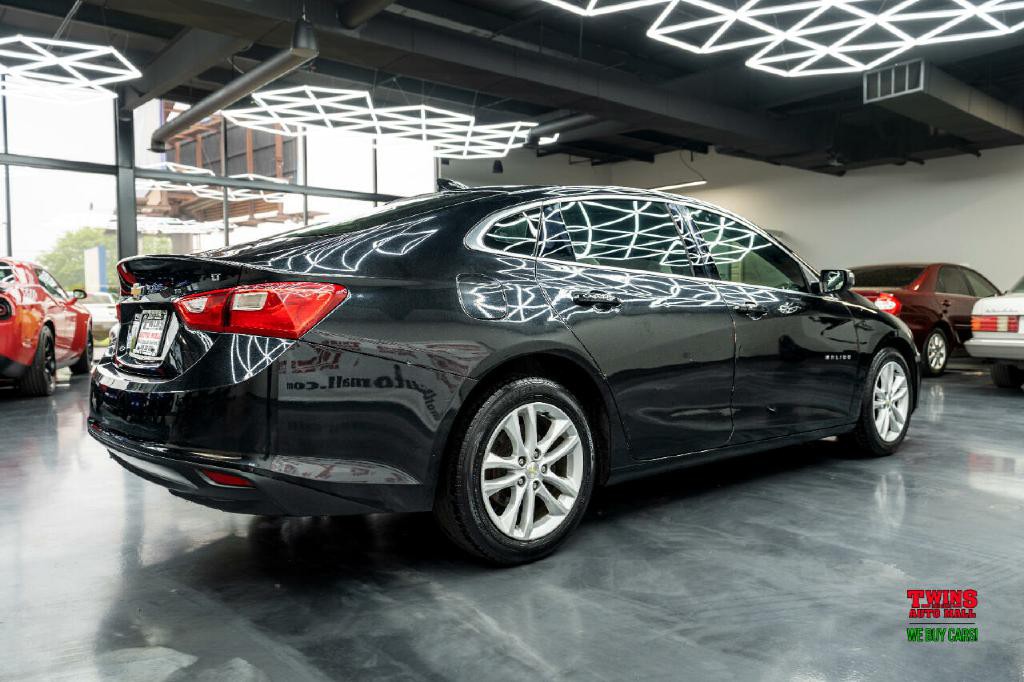 2017 Chevrolet Malibu Image 6