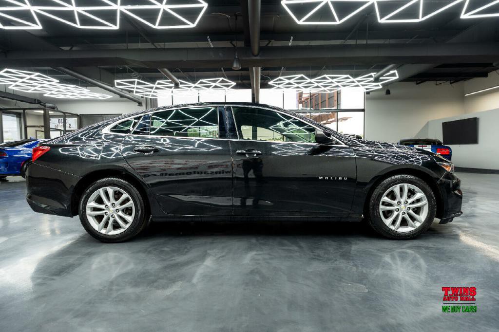 2017 Chevrolet Malibu Image 7