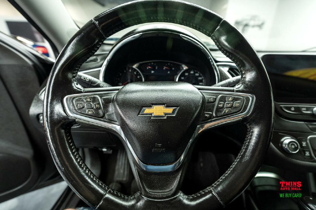 2017 Chevrolet Malibu Image 17
