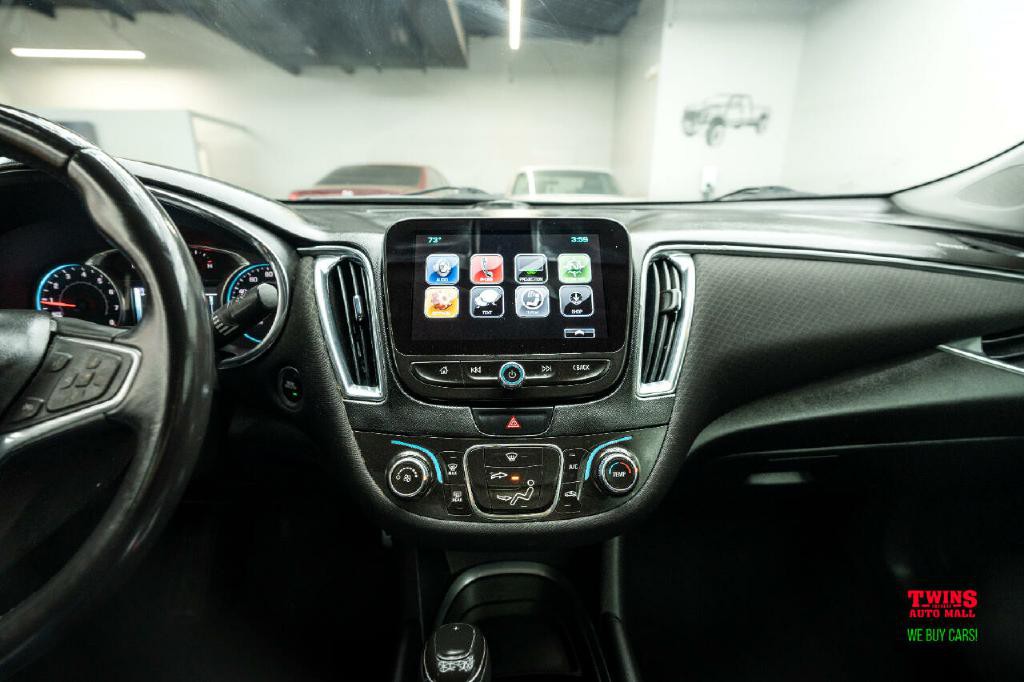 2017 Chevrolet Malibu Image 21