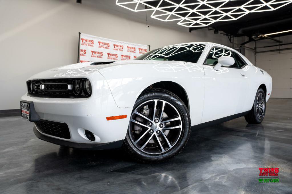 2019 Dodge Challenger Image 2