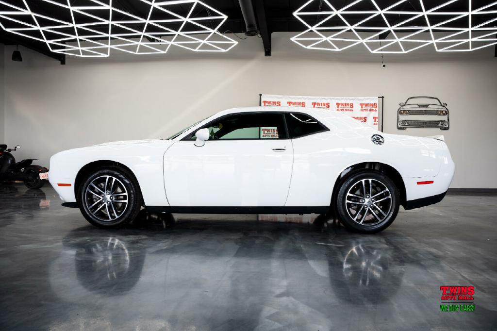 2019 Dodge Challenger Image 3