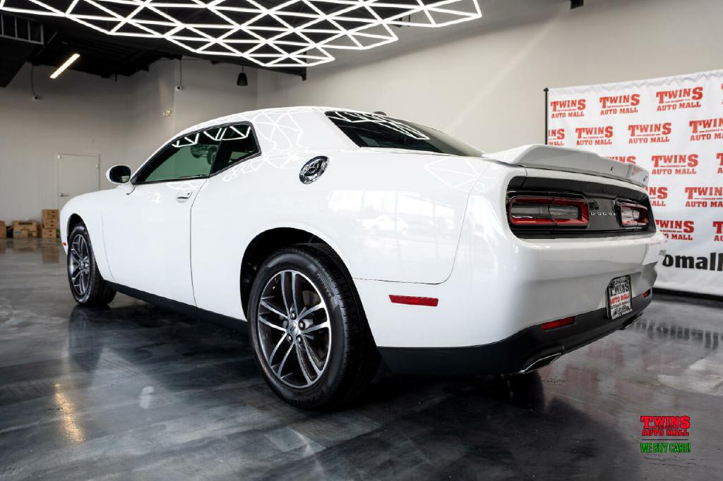 2019 Dodge Challenger Image 4