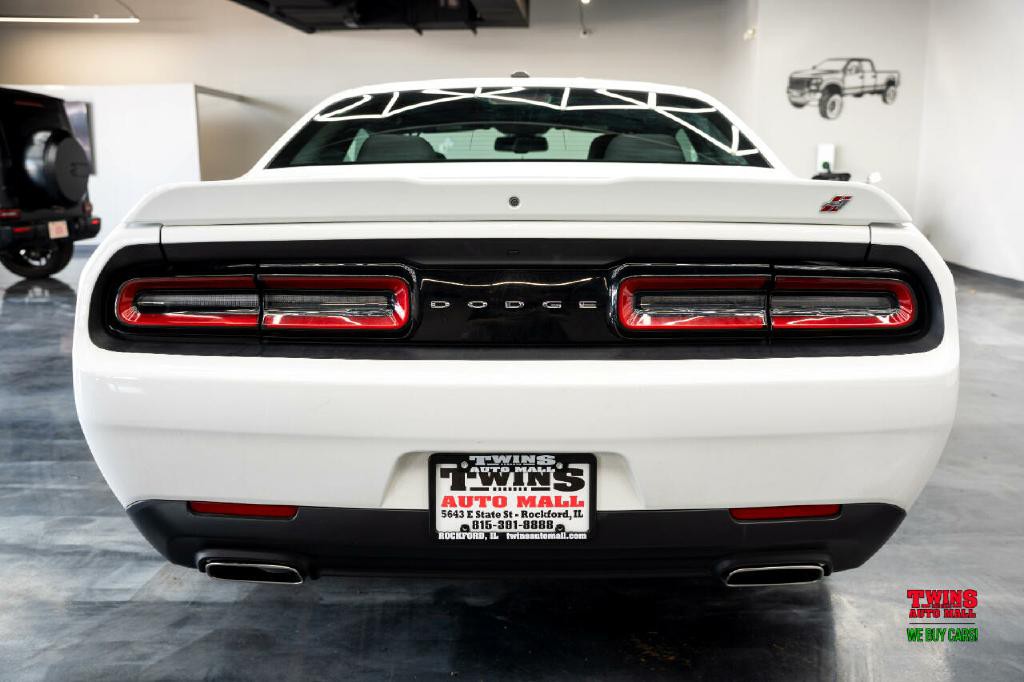 2019 Dodge Challenger Image 5