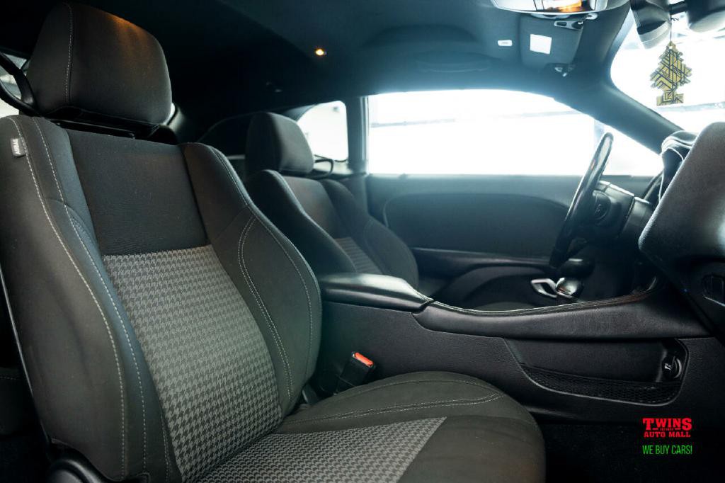 2019 Dodge Challenger Image 15