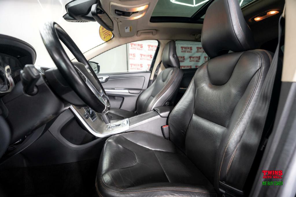 2012 Volvo XC60 Image 12