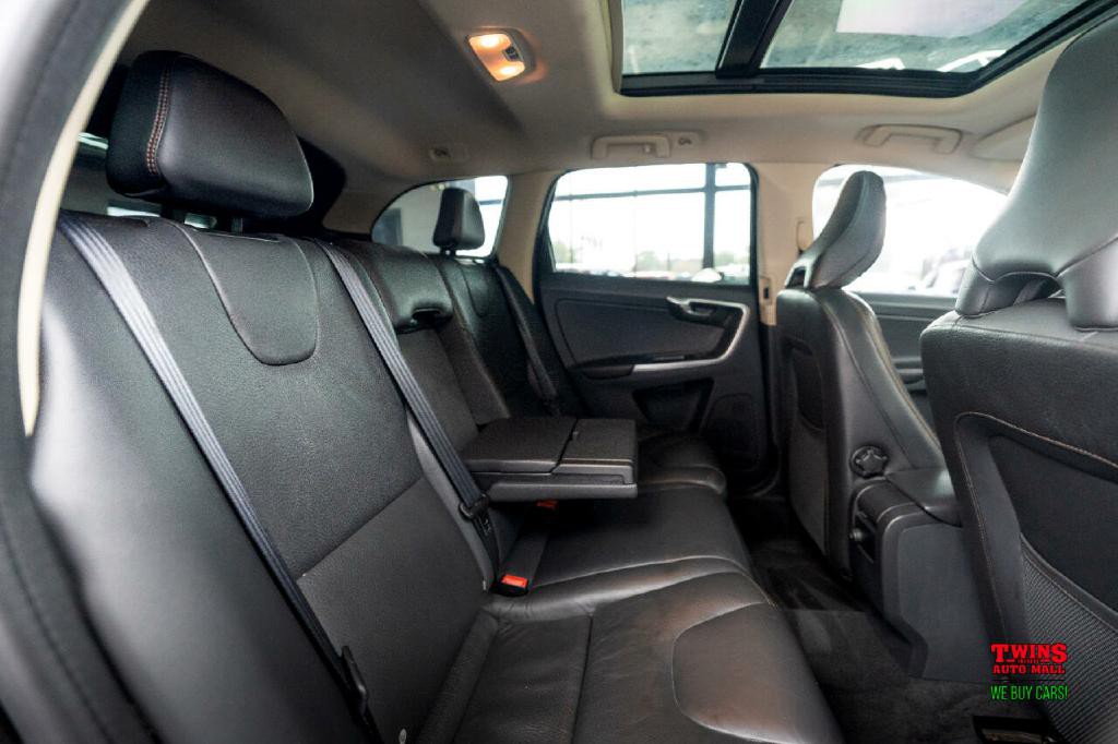 2012 Volvo XC60 Image 15