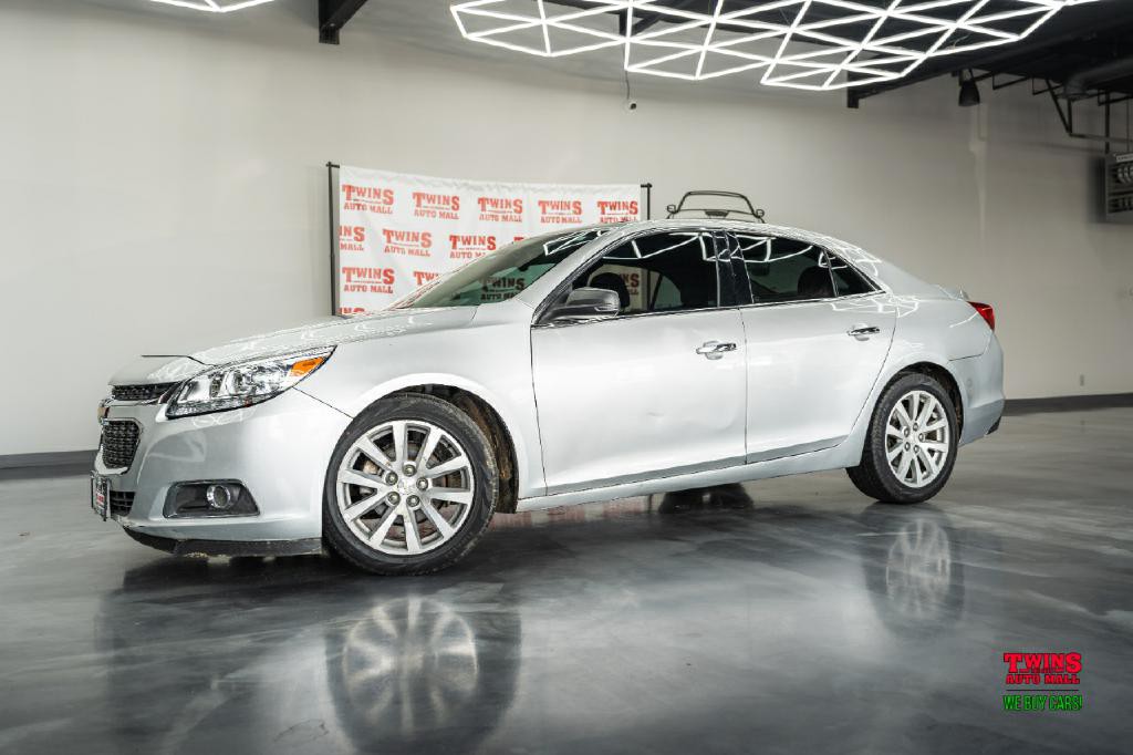 2014 Chevrolet Malibu Image 2