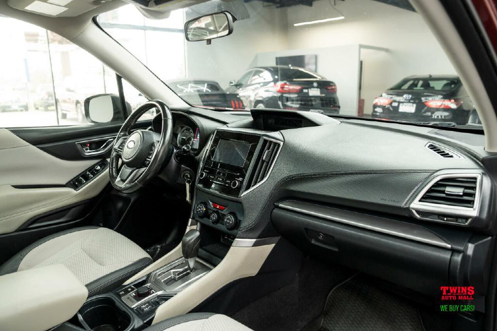 2019 Subaru Forester Image 19
