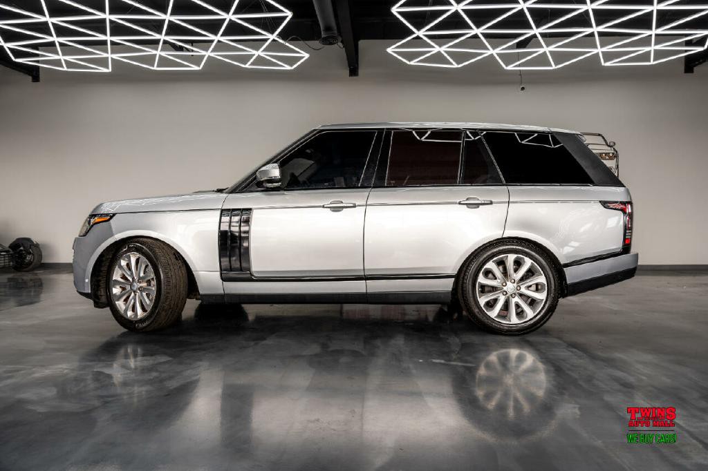 2016 Land Rover Range Rover Image 2