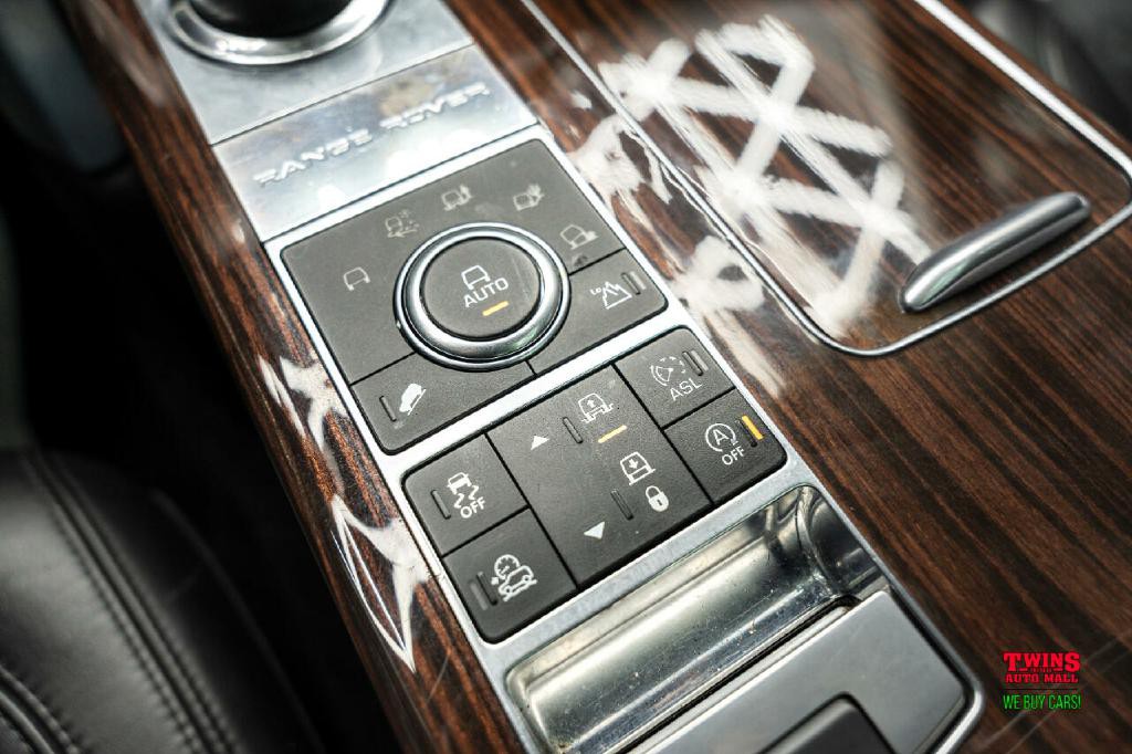 2016 Land Rover Range Rover Image 12