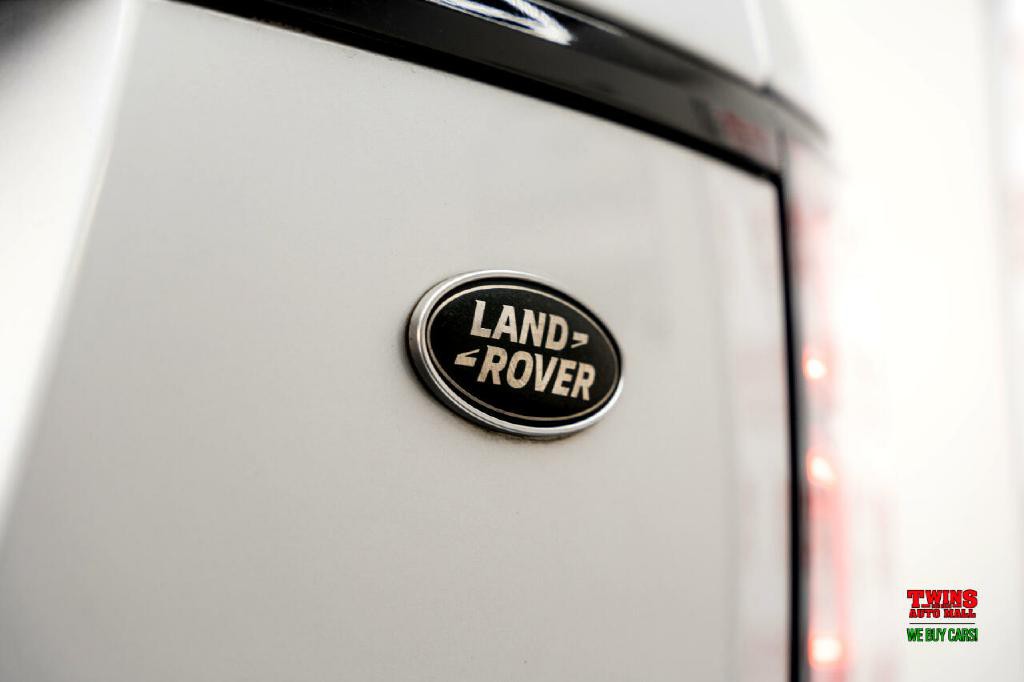 2016 Land Rover Range Rover Image 16