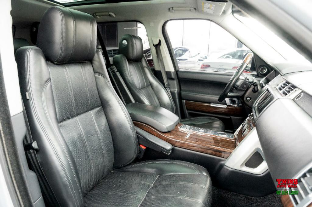2016 Land Rover Range Rover Image 24