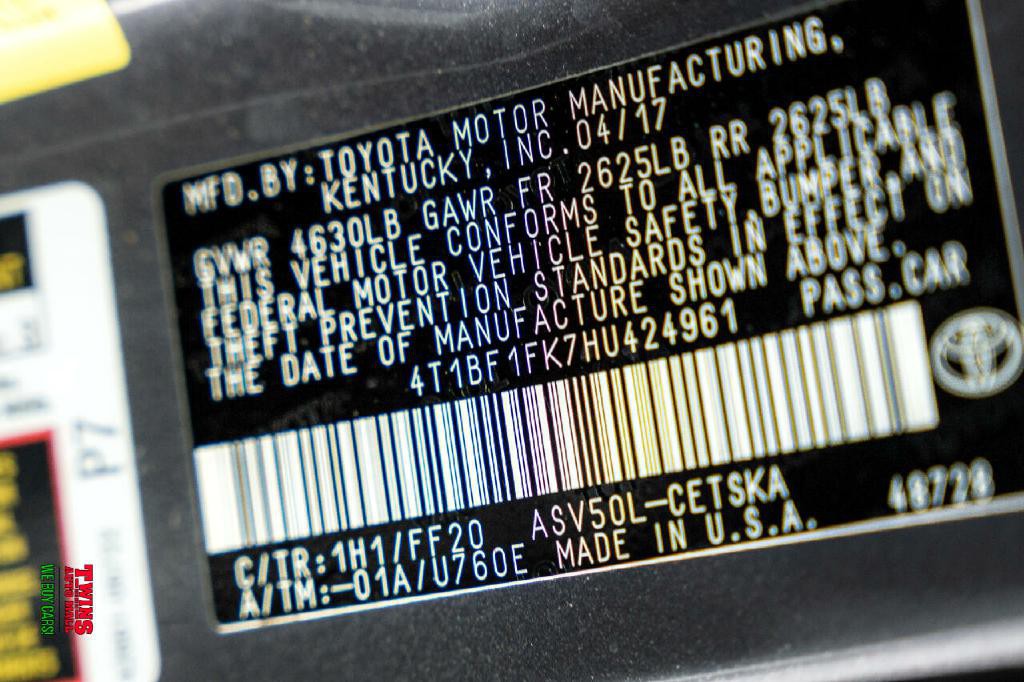 2017 Toyota Camry Image 10