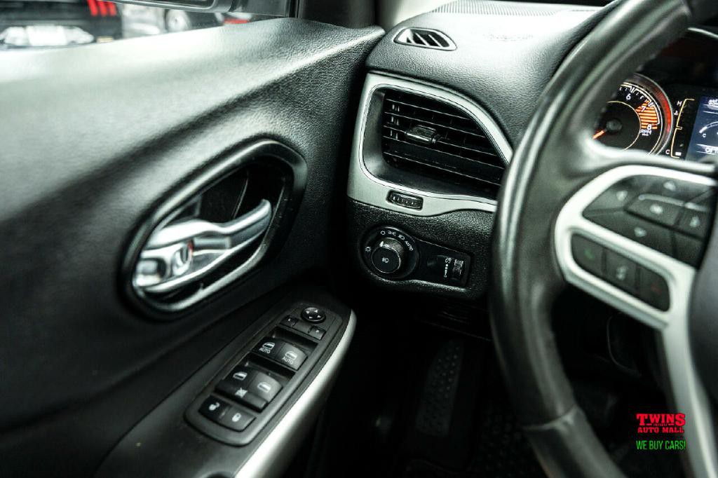 2022 Jeep Cherokee Image 24