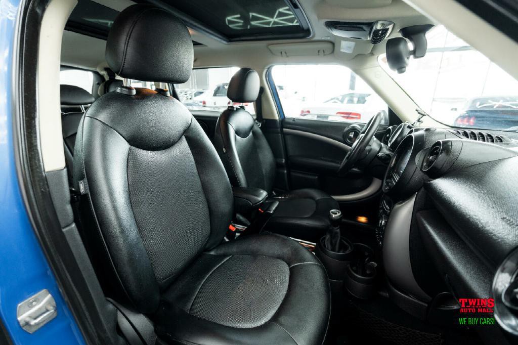 2014 MINI Countryman Image 16