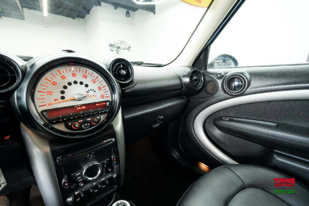 2014 MINI Countryman Image 20