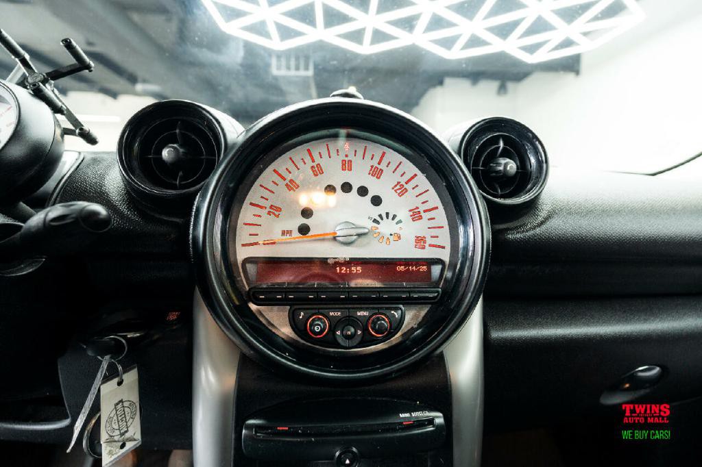 2014 MINI Countryman Image 21