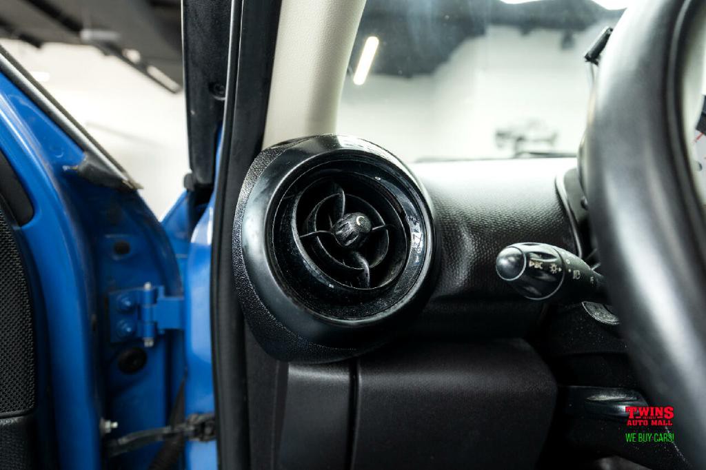 2014 MINI Countryman Image 23