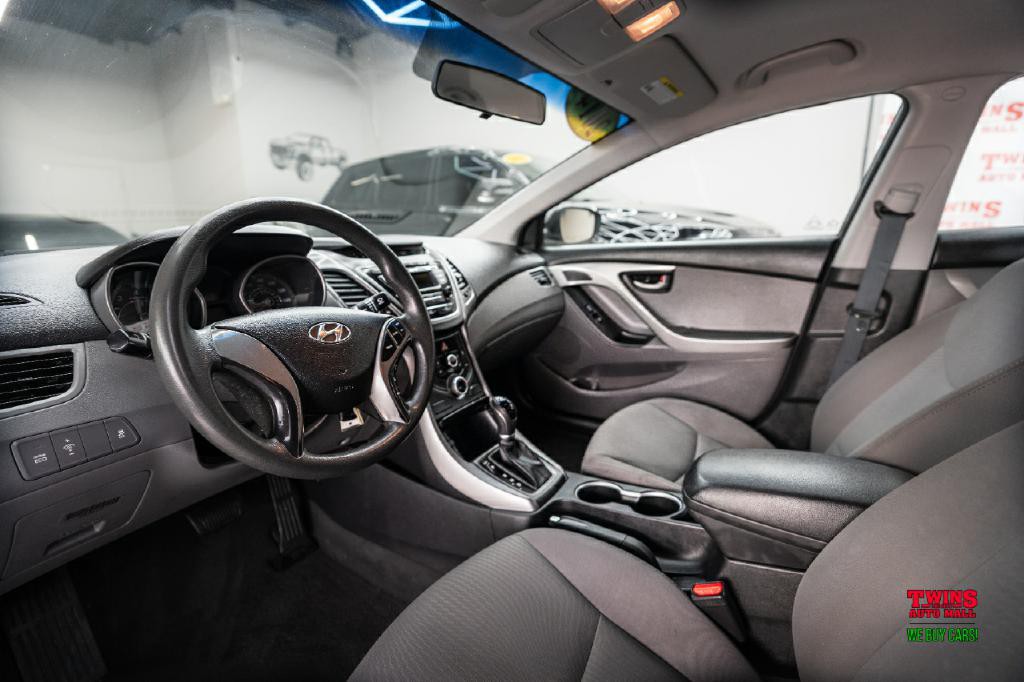 2014 Hyundai Elantra Image 8