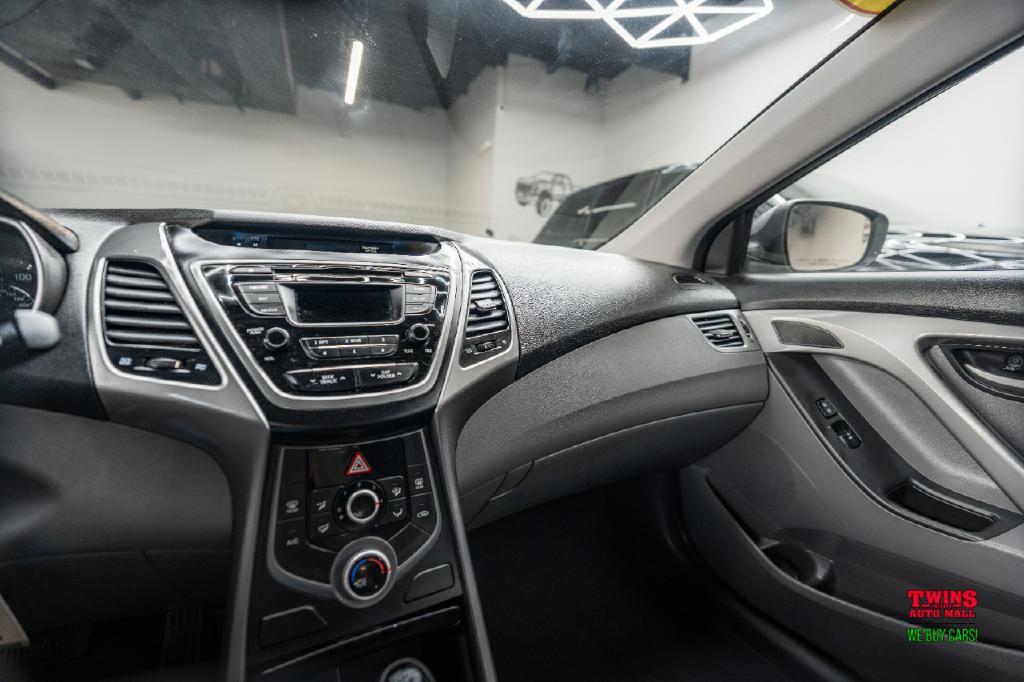 2014 Hyundai Elantra Image 15