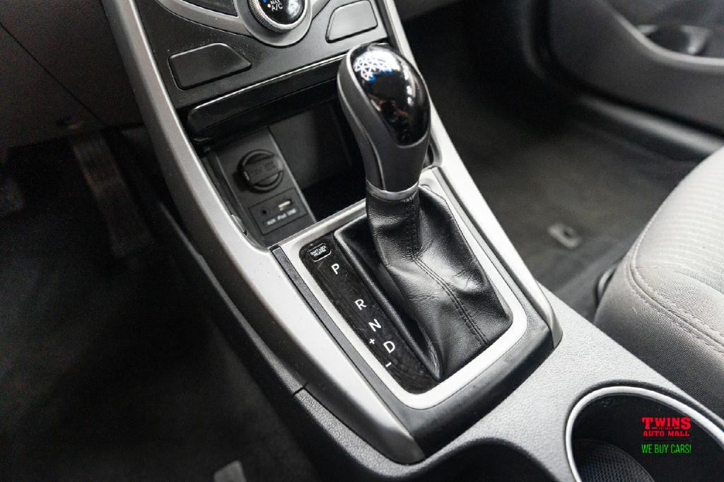 2014 Hyundai Elantra Image 16