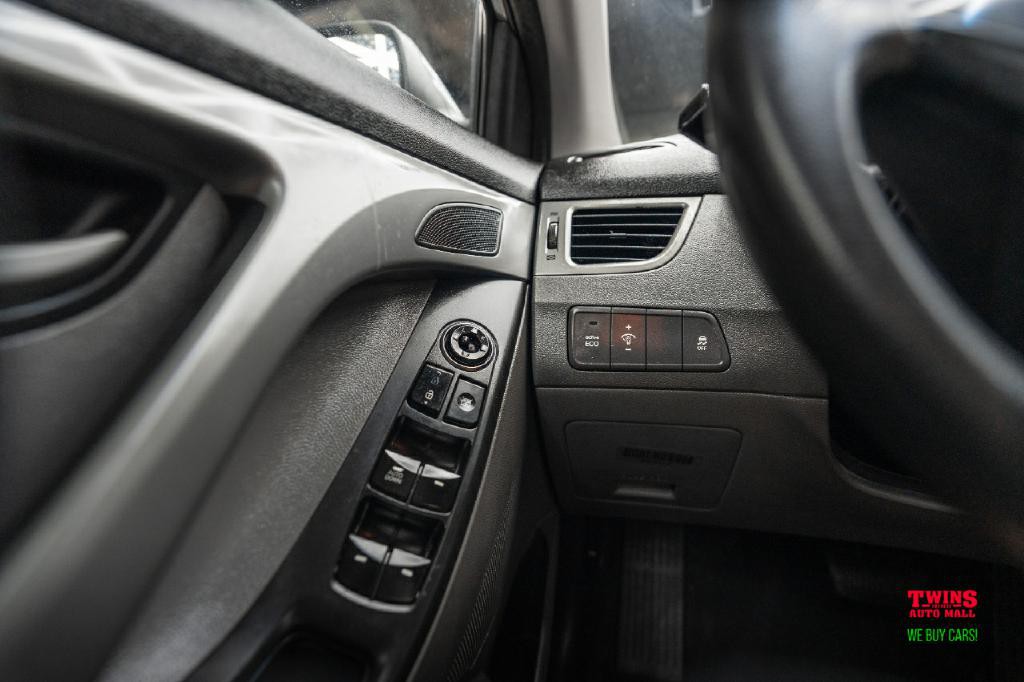 2014 Hyundai Elantra Image 17