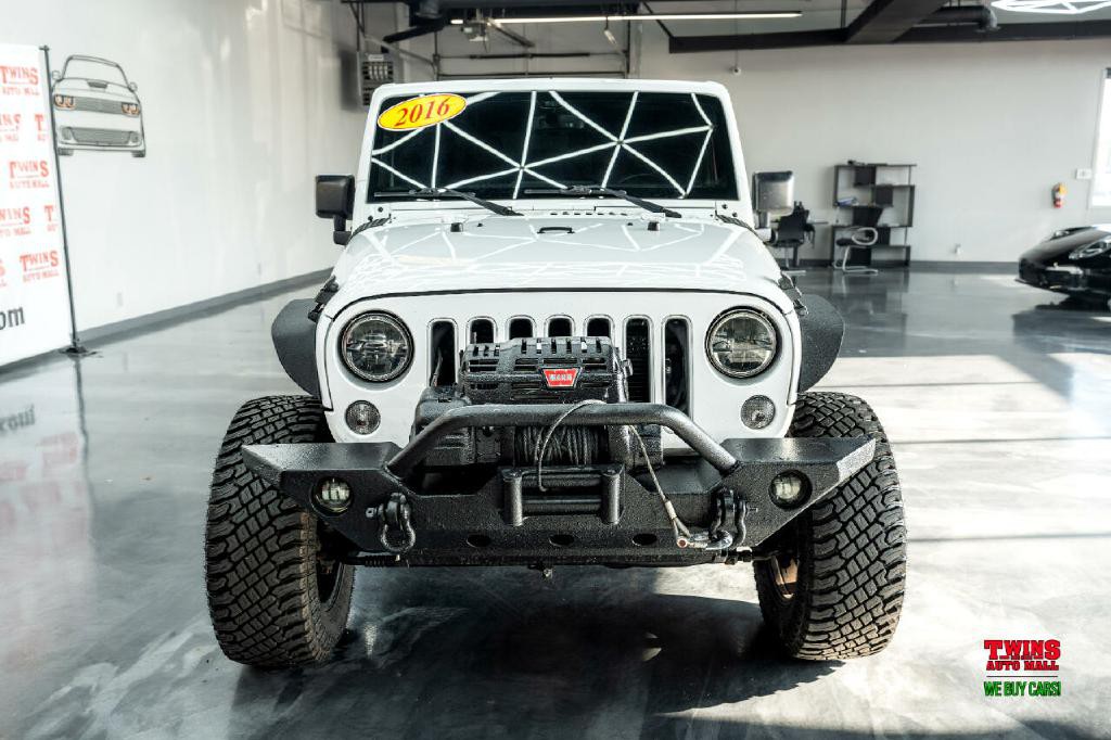 2016 Jeep Wrangler Image 9