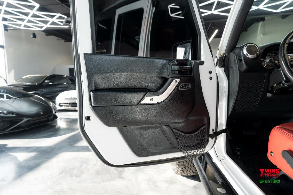 2016 Jeep Wrangler Image 10