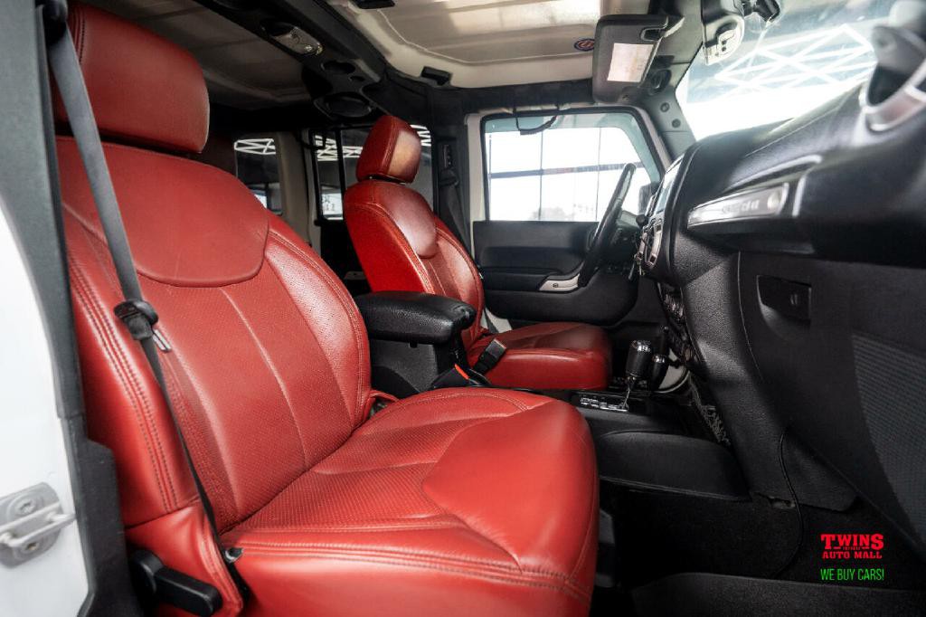 2016 Jeep Wrangler Image 15