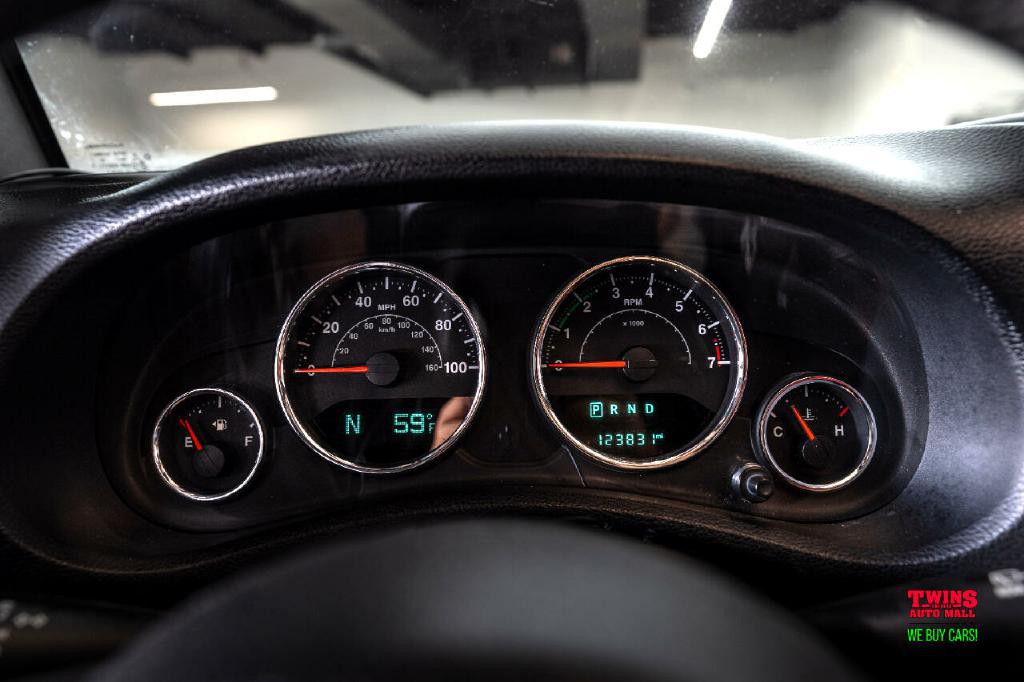 2016 Jeep Wrangler Image 18