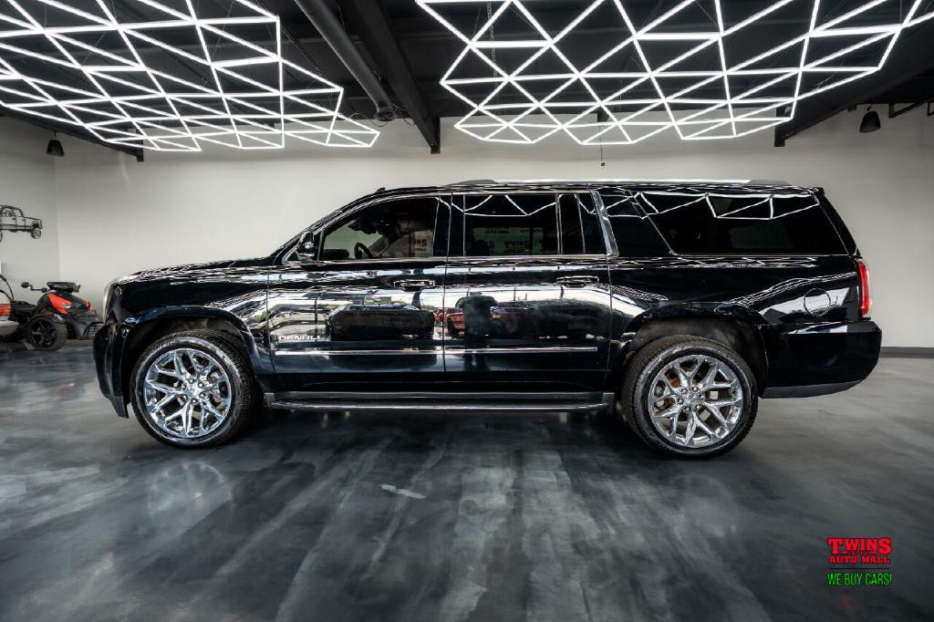 2017 GMC Yukon Image 3