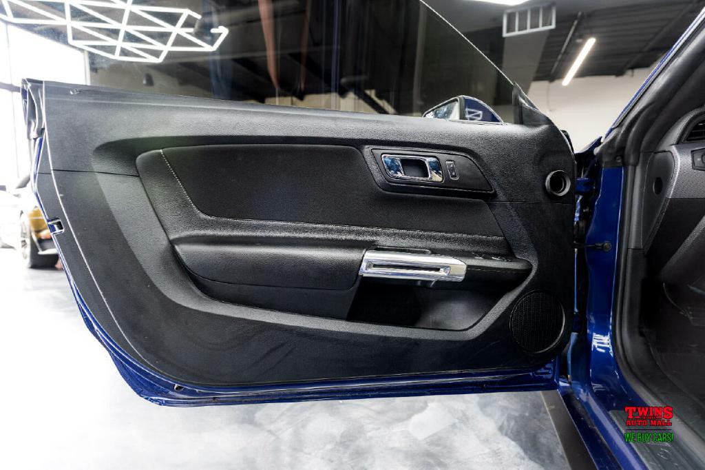 2015 Ford Mustang Image 10
