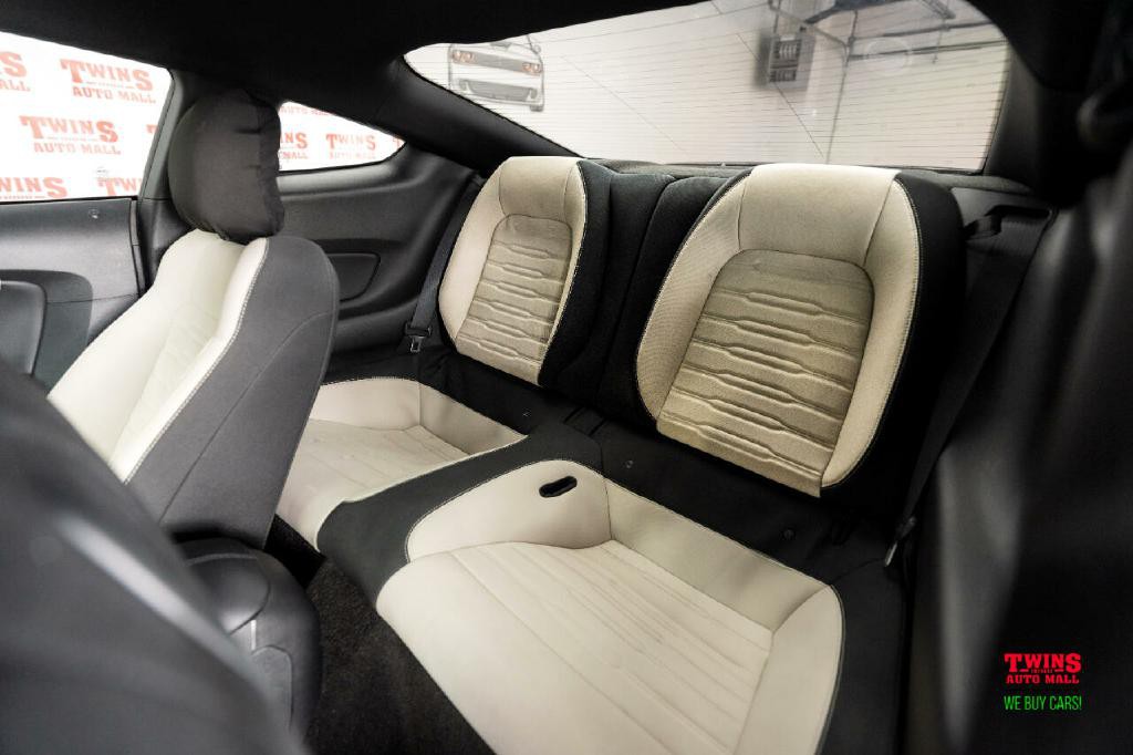 2015 Ford Mustang Image 13