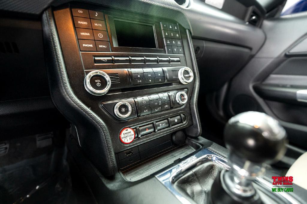 2015 Ford Mustang Image 20