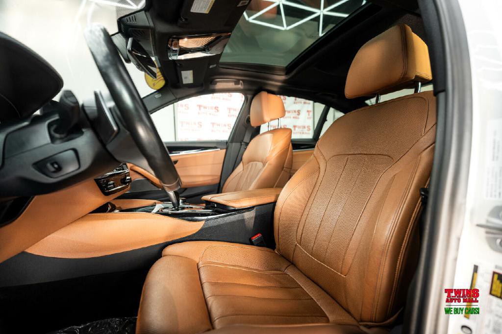 2018 BMW 5 Series Image 12