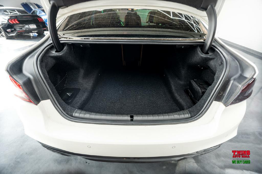 2018 BMW 5 Series Image 14