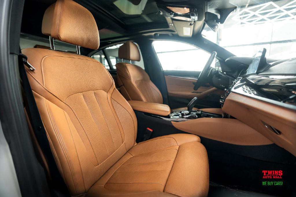 2018 BMW 5 Series Image 16